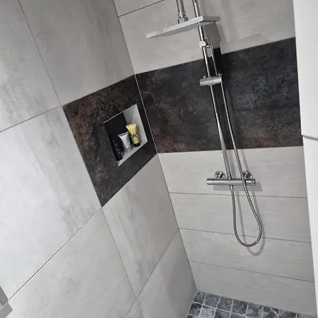 Appartement Sublime En Face De La Moselle Chavelot